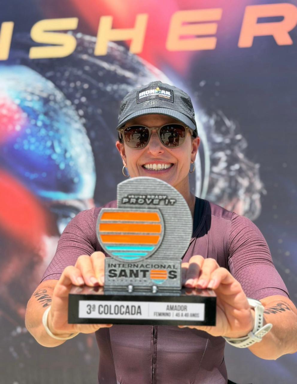 Atleta 3ª colocada no Internacional Santos Triathlon